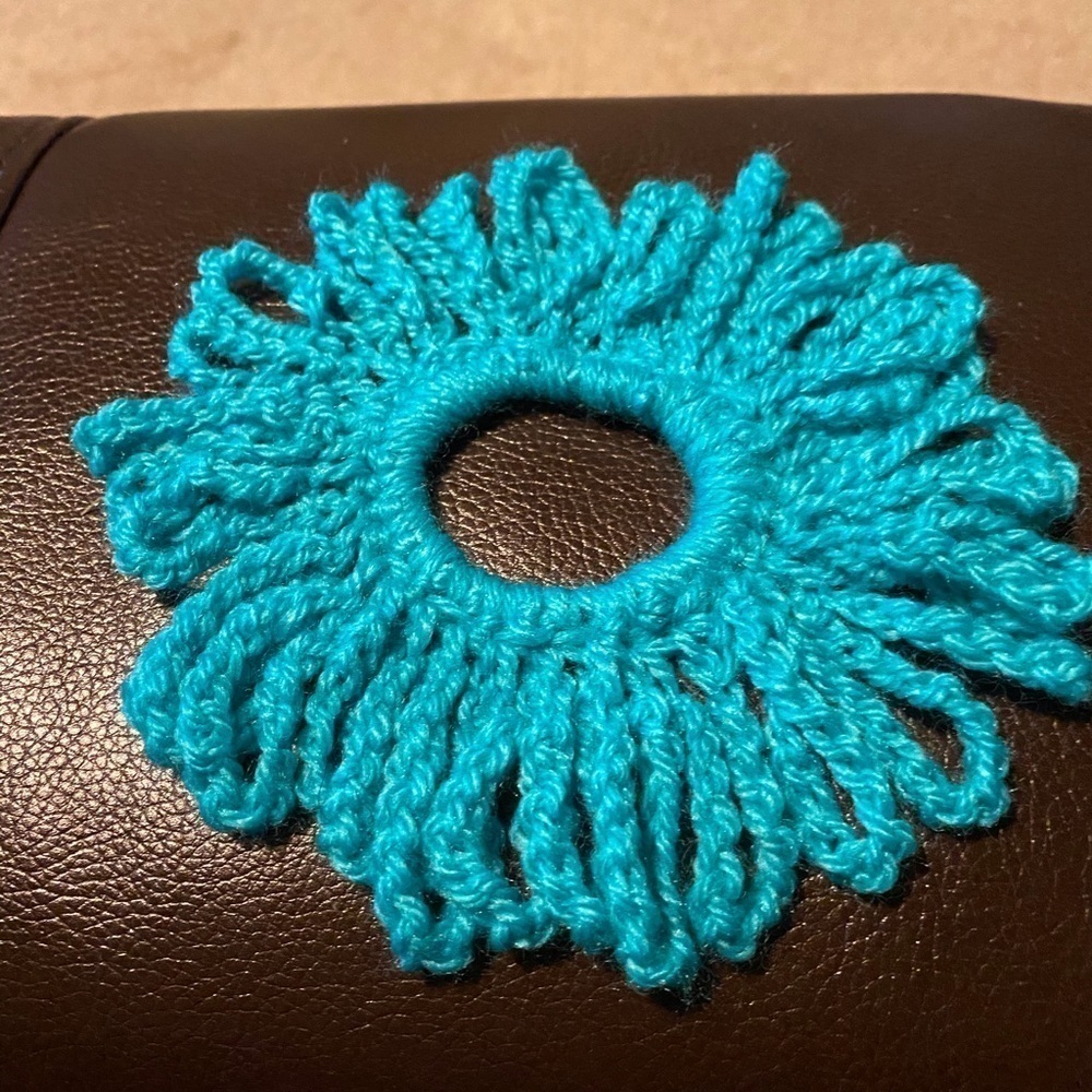 🌸TEAL LORETTA ANN CREATION SCRUNCHIE🌸